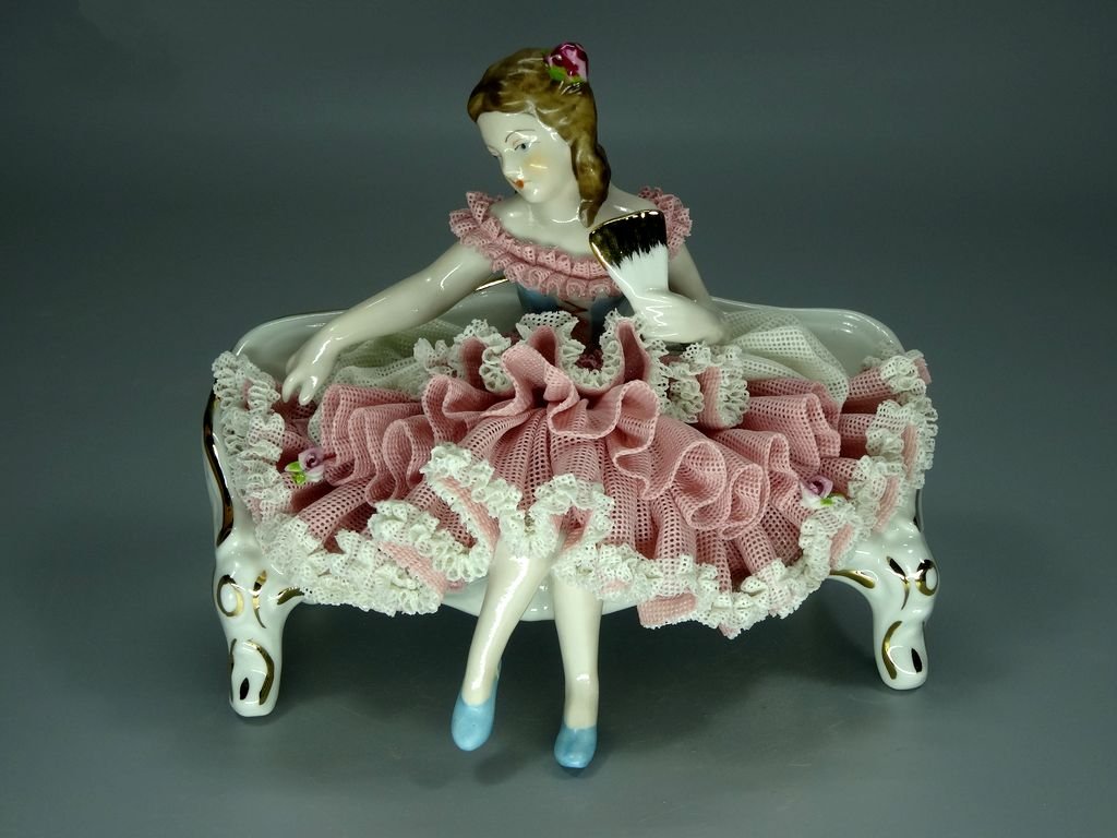 Vintage Girl On Sofa Porcelain Figurine Original Dresden Germany 20th Art Statue Dec #Rr105