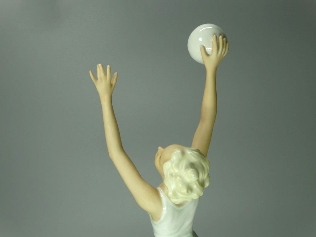 Vintage Volleyball Player Porcelain Figurine Original Wallendorf Germany 20th Art Statue Dec #Rr49
