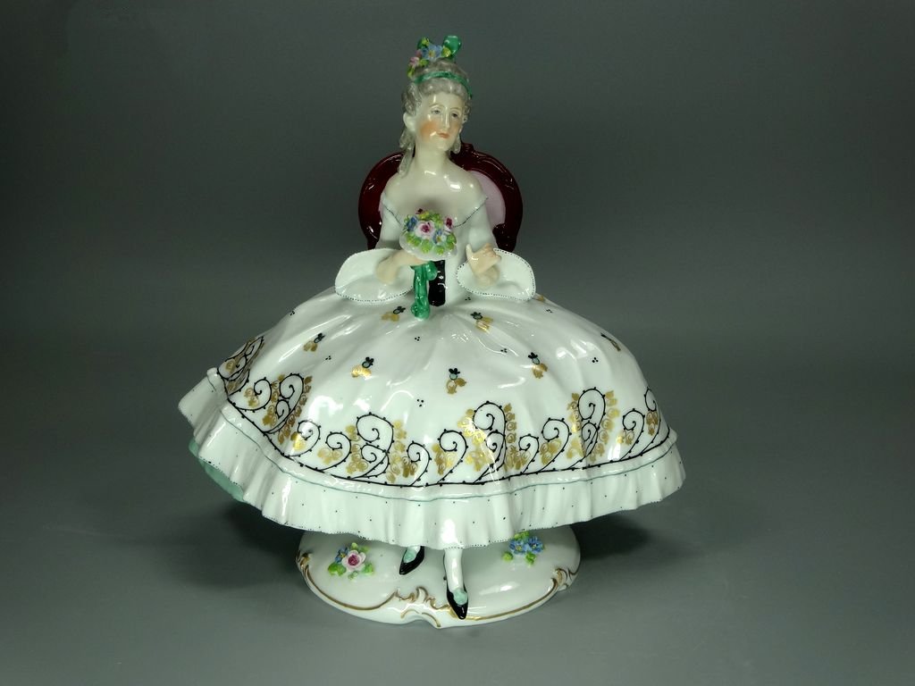 Vintage Lady On Armchair Porcelain Figurine Original Muller&Co 20th Art Sculpture Dec #Ru879