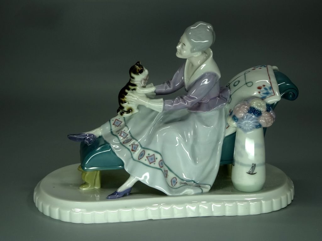 Antique Cute Cat Gift Porcelain Figurine Original Wilhelms Feld 20th Art Sculpture Dec #Ru953