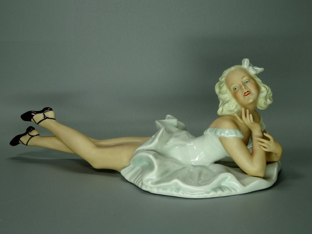 Vintage Minx Laying Lady Porcelain Figure Original Schaubach Kunst Art Sculpture #Ru352