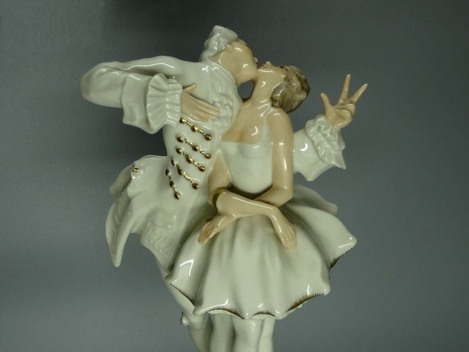 Vintage Romantic couple Kiss Porcelain Figure Hutschenreuther Germany Art Decor #Ru42