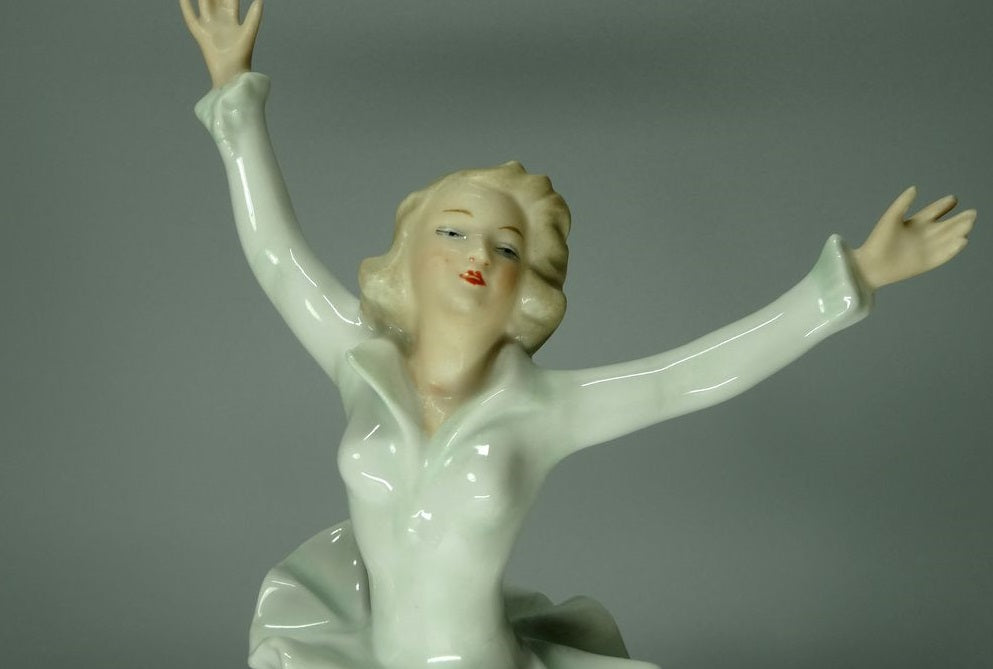 Vintage White Skater Porcelain Figurine Original Wallendorf Art Sculpture Decor #Ru393
