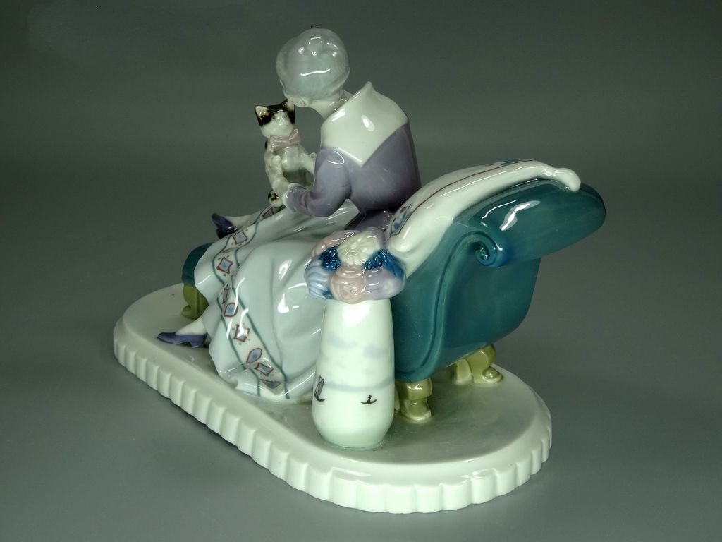 Antique Cute Cat Gift Porcelain Figurine Original Wilhelms Feld 20th Art Sculpture Dec #Ru953