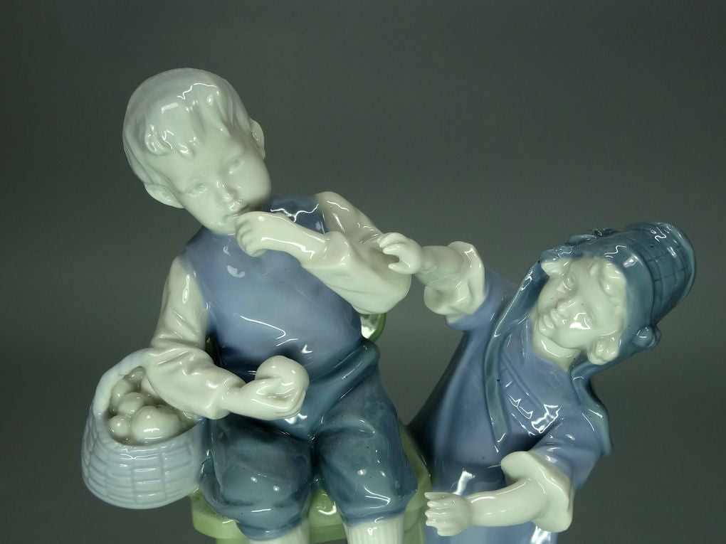 Antique Children Greedy Porcelain Figurine Original Muller&Co Art Sculpture Decor #Ru759