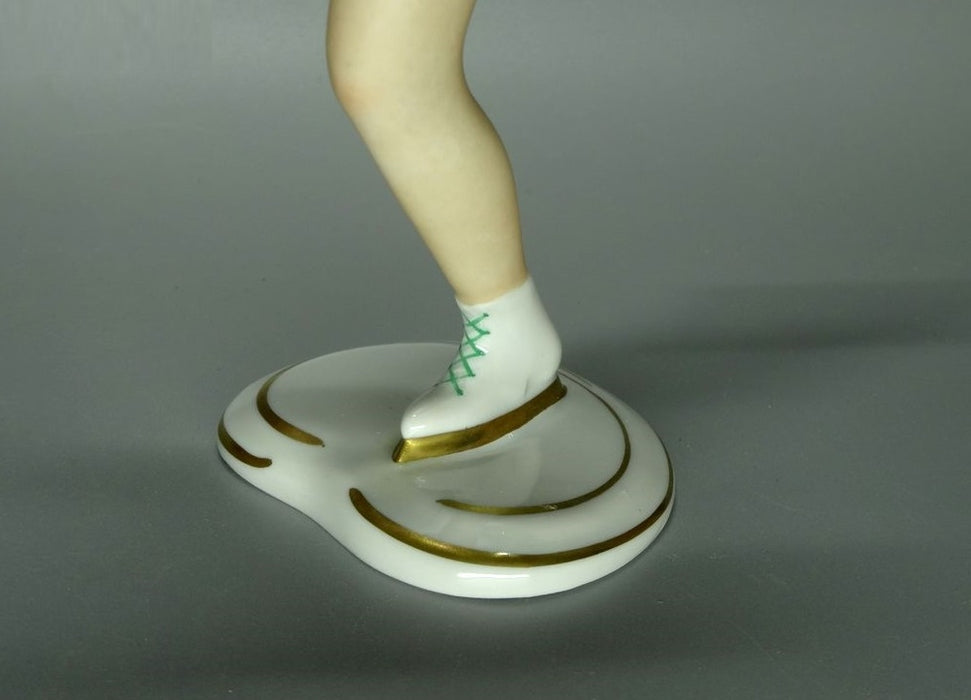 Vintage White Skater Lady Original Wallendorf Porcelain Figurine Art Sculpture #Ru398